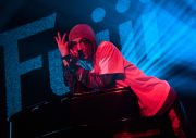 【独占レポート】Fujii Kazeが語るSuchmosの功績「日本の音楽を一気にオシャレにした」念願コラボが叶った『Suchmos The Blow Your Mind TOUR 2026』ツアーファイナル - 画像一覧（4/36）