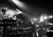 【独占レポート】Fujii Kazeが語るSuchmosの功績「日本の音楽を一気にオシャレにした」念願コラボが叶った『Suchmos The Blow Your Mind TOUR 2026』ツアーファイナル - 画像一覧（10/36）