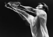 【独占レポート】Fujii Kazeが語るSuchmosの功績「日本の音楽を一気にオシャレにした」念願コラボが叶った『Suchmos The Blow Your Mind TOUR 2026』ツアーファイナル - 画像一覧（19/36）
