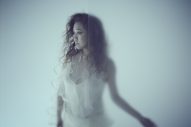 JUJU、比嘉愛未主演ドラマ『ファーストクライ 母子救命救急班』主題歌「夏蝉」Official Audio公開 - 画像一覧（2/2）