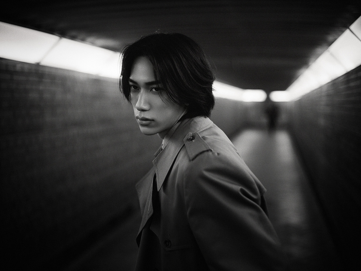 INI、池﨑理人オリジナル楽曲「Backseat」MV公開！「あえて“赤”を纏った意味や、ブルーとのコントラストにも注目してほしい」