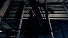 INI、池﨑理人オリジナル楽曲「Backseat」MV公開！「あえて“赤”を纏った意味や、ブルーとのコントラストにも注目してほしい」 - 画像一覧（4/7）