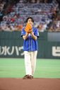 相葉雅紀、プロ野球オールスターゲームのファーストピッチに登場！惜しくもワンバン投球も「一球に魂を込めたので悔いはないです！」 - 画像一覧（2/3）