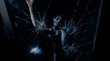 BABYMONSTERが放つダークなカリスマ性！吸血鬼をテーマを掲げた「MOON」MV公開 - 画像一覧（5/16）