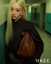 ILLITメンバーが大胆イメチェン！ユナがショートボブ、ミンジュが金髪ロングで『VOGUE KOREA』表紙に登場 - 画像一覧（3/5）
