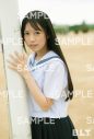 日向坂46渡辺莉奈、乃木坂46川端晃菜、櫻坂46山田桃実ら7人の現役女子高校生アイドルが裏表紙を飾る - 画像一覧（19/24）