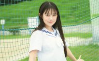 日向坂46渡辺莉奈、乃木坂46川端晃菜、櫻坂46山田桃実ら7人の現役女子高校生アイドルが裏表紙を飾る - 画像一覧（23/24）