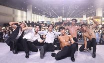 【レポート】上半身あらわ＆腕立て伏せの“筋肉パフォーマンス”で会場熱狂！筋肉美を武器にする└BHNX┘（ビーハンクス）『バンコク日本博2026』に登場 - 画像一覧（5/6）