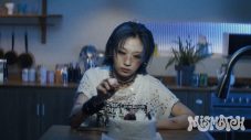 LEE JISOO（HANA・JISOO）デビューシングル「MISMATCH」のMV公開！「ちぐはぐさ」を様々なシーンで表現 - 画像一覧（1/2）