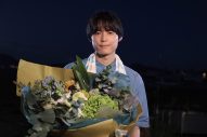 ドラマ『告白－25年目の秘密－』松村北斗＆岡崎紗絵がそろってクランクアップ！「本当にたくさんのことを学ばせていただきました」（松村） - 画像一覧（2/3）