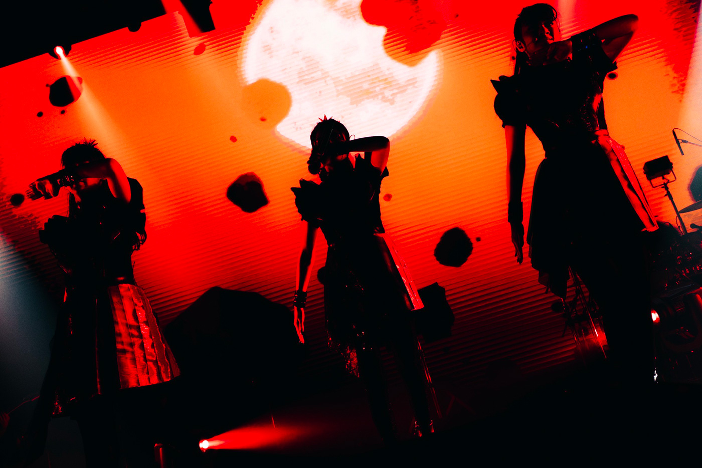 【ライブレポート】METALVERSE、ワンマンライブにてオリジナルアニメ映画『GROTESQQQUE-グロテスク-』OP「Shoot Shoot Shoot」リリースを発表