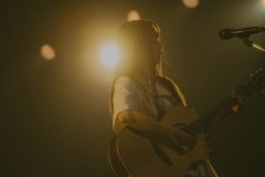 幾田りら、ドラマ『パリピ孔明』の劇中歌として書き下ろした「DREAMER」の最新ライブ映像を公開