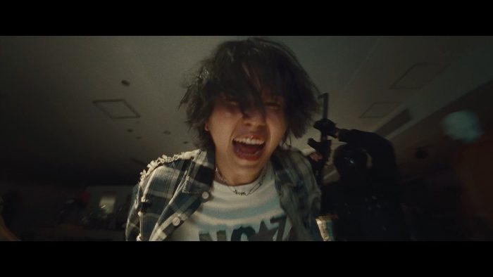 すりぃ、新曲「ラキラキ」MVは初のアクション作品に！アニメ『#ゾンビさがしてます』のOPテーマ
