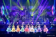 【ライブレポート】＝LOVE、マーチング衣装で『STARフェス』に登場！「とくべチュ、して」など全8曲を披露 - 画像一覧（4/6）
