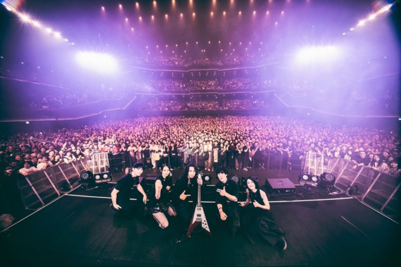 【ライブレポート】THE SPELLBOUND×BOOM BOOM SATELLITES、川島道行の命日に示した未来への道筋「素敵な奇跡を起こすバンドでいたい」