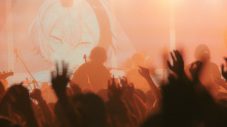 ボカロP”バルーン”こと須田景凪、『須田景凪 TOUR 2026 “GLIMMER”』アジア公演のドキュメント映像を2夜連続公開 - 画像一覧（3/4）