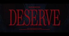 BABYMONSTER、新曲「DESERVE」の映画のワンシーンを思わせるMVティザーカット公開 - 画像一覧（1/4）