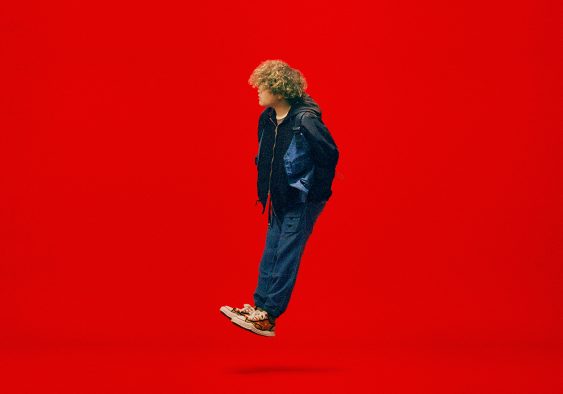 Vaundy、新作EP『裸の勇者』にmilet×Aimer×幾田りら「おもかげ」のセルフカバーを収録