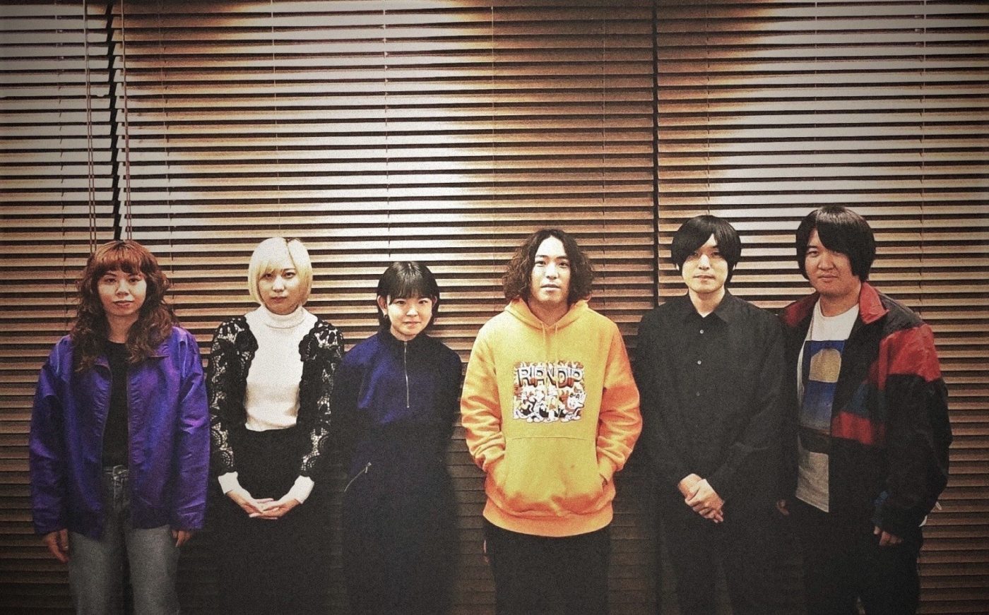 KANA-BOON×リーガルリリーが、“恋に落ちたとき”に聴きたいプレイリストを公開