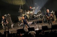 ザ・クロマニヨンズ、約2年ぶりの全国ツアー『ザ・クロマニヨンズ ツアー SIX KICKS ROCK&ROLL』が開幕 - 画像一覧（1/2）