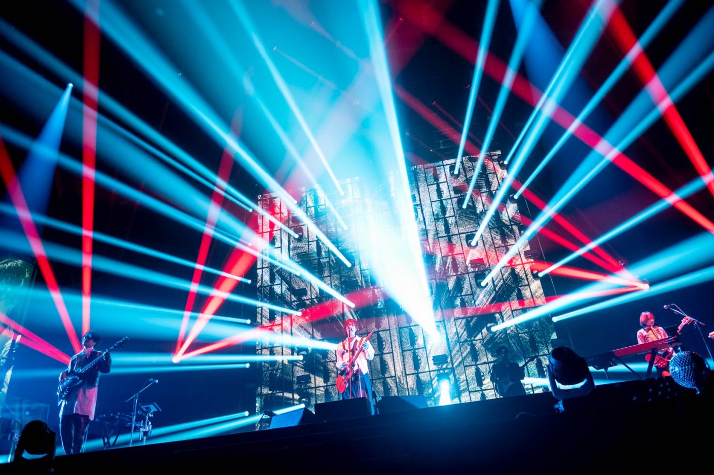 Radwimps Forever In The Daze Tour 幕張メッセ公演レポート到着 The First Times