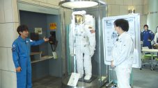 国分太一＆上白石萌音、『世界くらべてみたらSP』で宇宙から出演の若田光一宇宙飛行士と宇宙の不思議を大検証 - 画像一覧（3/4）