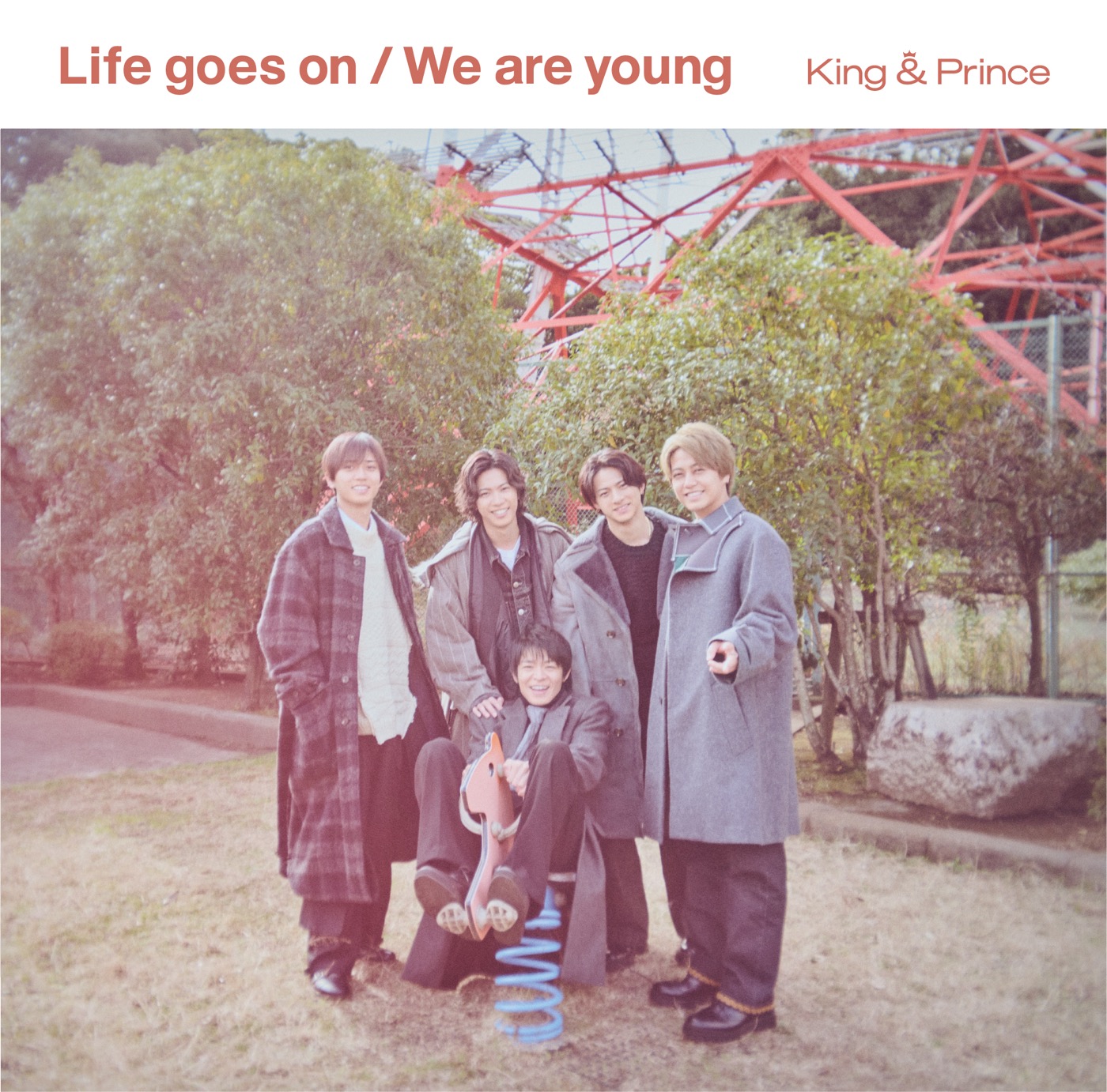 King ＆ Prince、ニューシングル「Life goes on / We are young」のアーティスト写真＆ジャケット写真を一挙