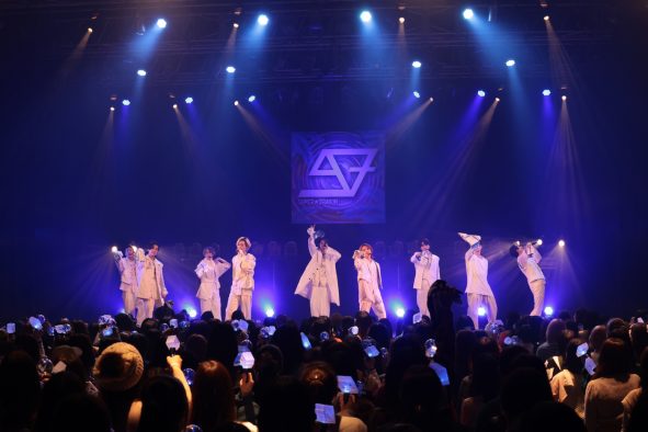 SUPER★DRAGON、FC限定ライブ『For BLUE』の振替公演を開催！FCイベントならではのゲームバトルコーナーや大喜利タイムも