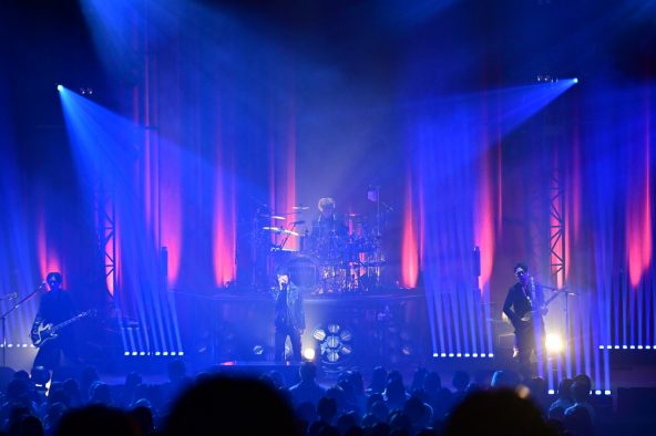 シド、結成20周年幕開け公演で華やかにライブ活動を再開！「どうですか？ 久しぶりの4人の姿は」