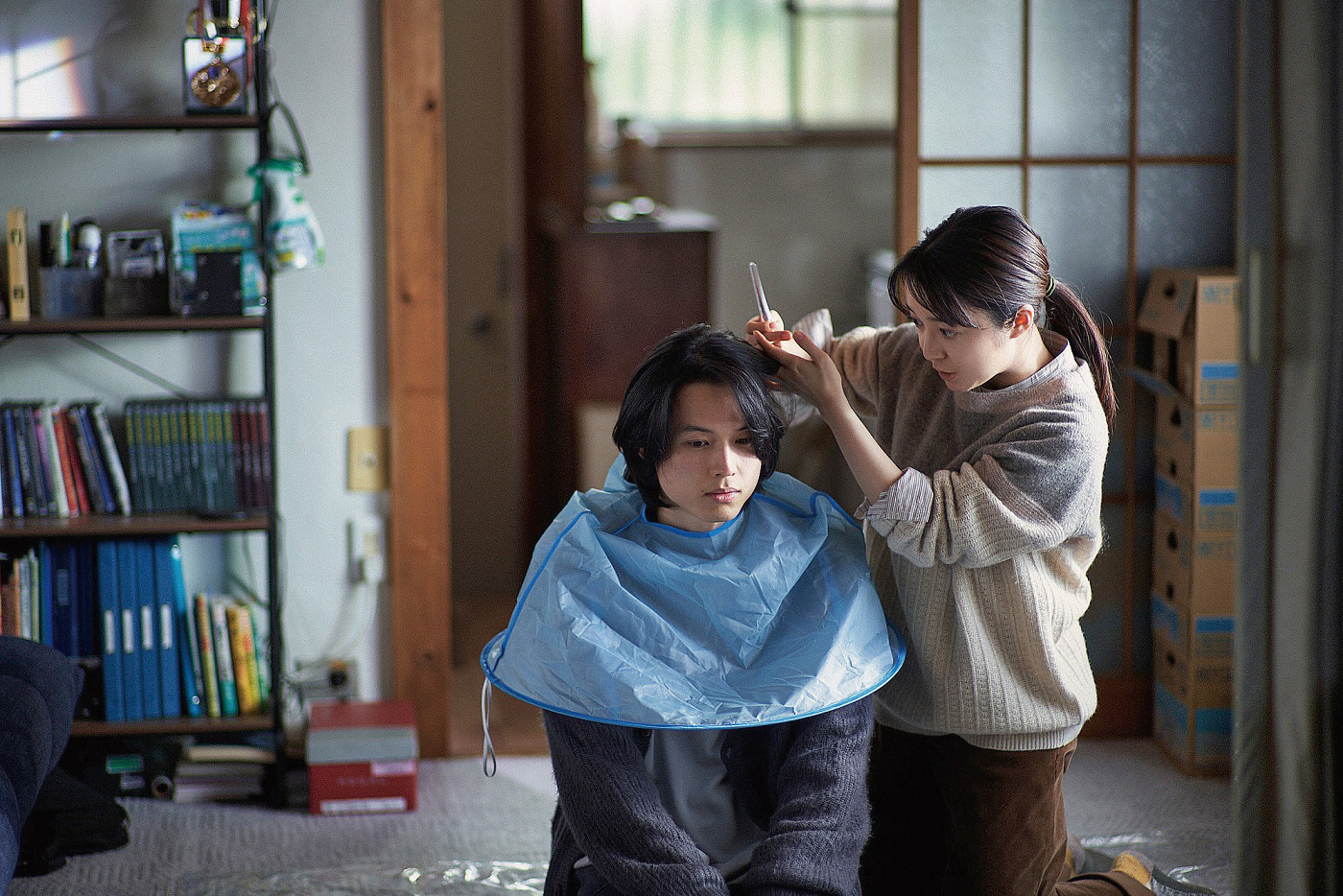 映画『夜明けのすべて』より、松村北斗が実際に髪を伸ばして挑んだ重要シーンのメイキング＆本編映像の一部を公開
