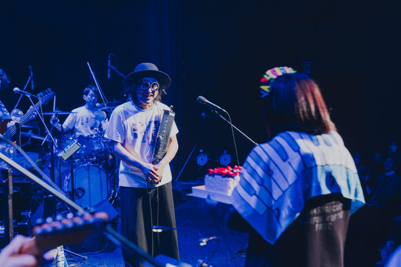 【SMA50th】渡辺シュンスケが事務所と自身の50周年を記念したスペシャルライブ。歌声と音像で描く多彩で奥深い音楽の世界 - 画像一覧（12/16）