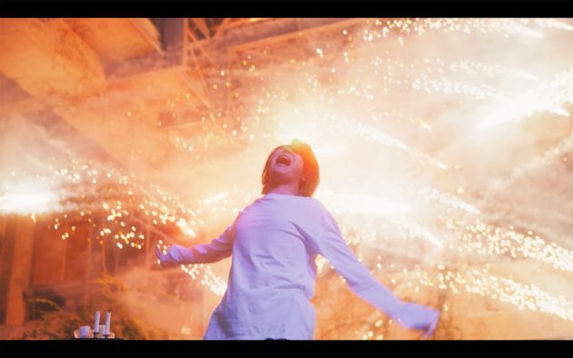 Mrs. GREEN APPLE『Mrs. GREEN APPLE 18祭』テーマソング「ダーリン」のMV公開