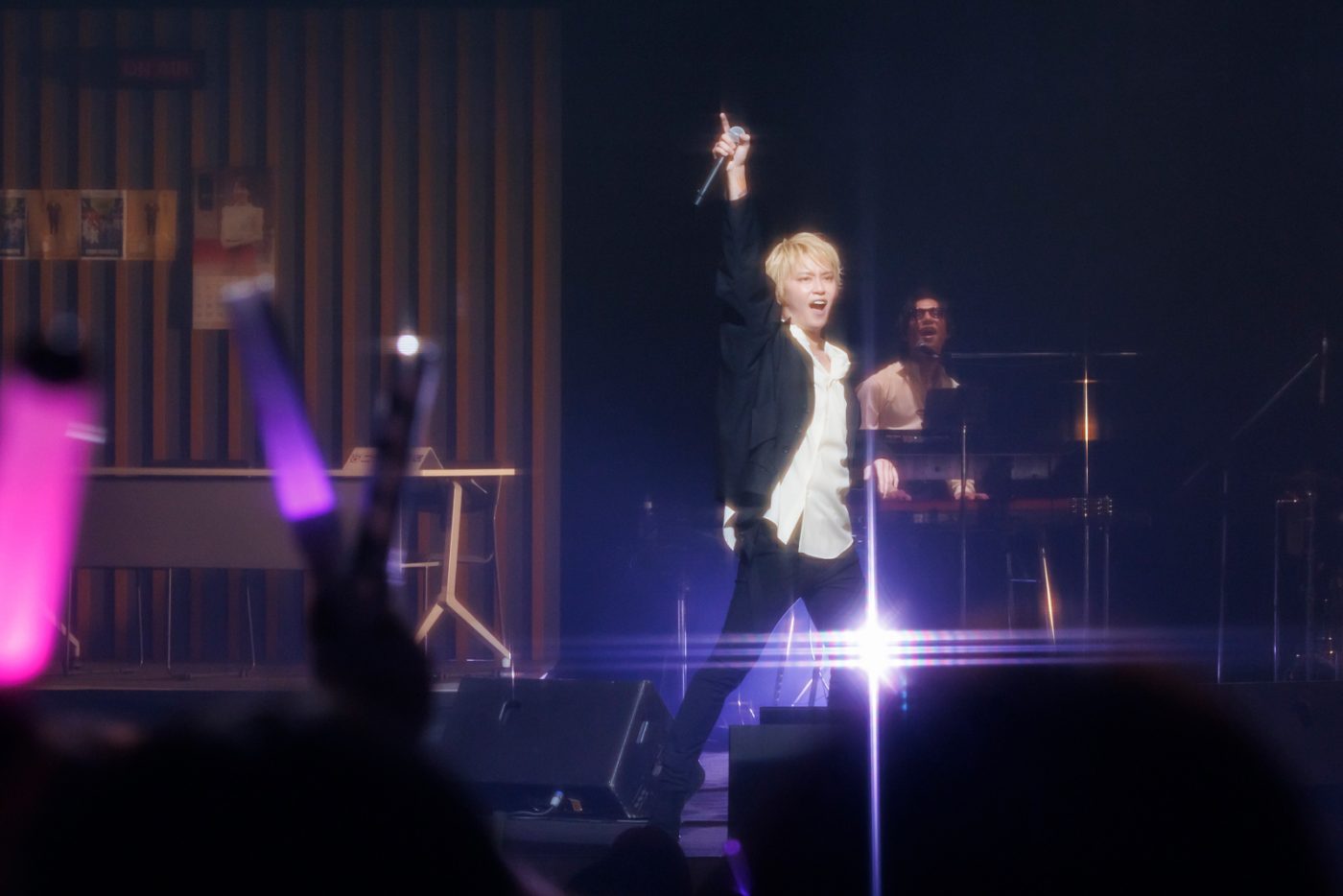 【SMA50th】『大人の成人式2025』。足立佳奈、手越祐也、CHEMISTRYがライブで届けた大人から成人へのメッセージ - 画像一覧（9/21）