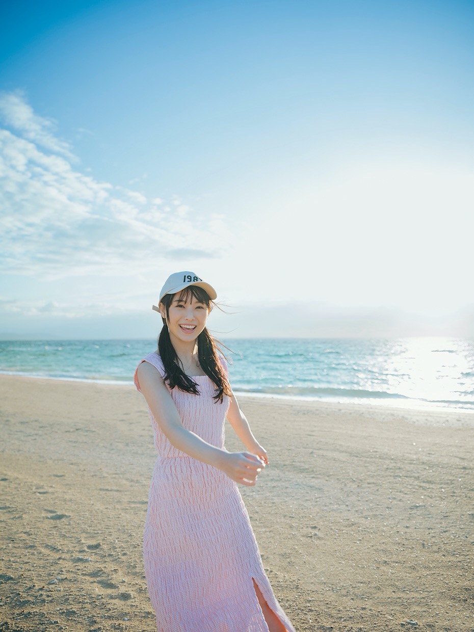 NMB48・梅山恋和、ファースト写真集のタイトルが『恋する人』に決定 - 画像一覧（4/8）