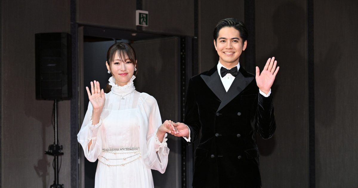 大〜特価♡深田恭子さん♪トレーディングカード♫ファイル付き♡（約21シート） 2025年最新】深田恭子 カードの人気アイテム - メルカリ