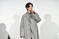 中島裕翔、主演映画公開日に誕生日を迎える奈緒に“マンホール”の蓋の形をした特製チョコをサプライズプレゼント - 画像一覧（3/5）