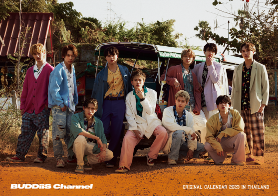 BUDDiiS、クール＆かわいい10人が収められたタイでの完全撮り下ろしカレンダーの受注予約販売がスタート