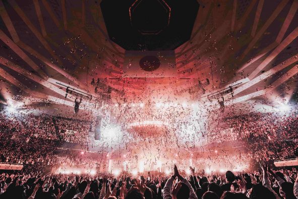 総動員数約10万人！ Official髭男dism、ホールツアー最終公演を日本武道館で開催