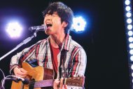 手越祐也、自身のレギュラー番組で藤巻亮太と「Sunshine」「3月9日」をスペシャルセッション - 画像一覧（11/13）