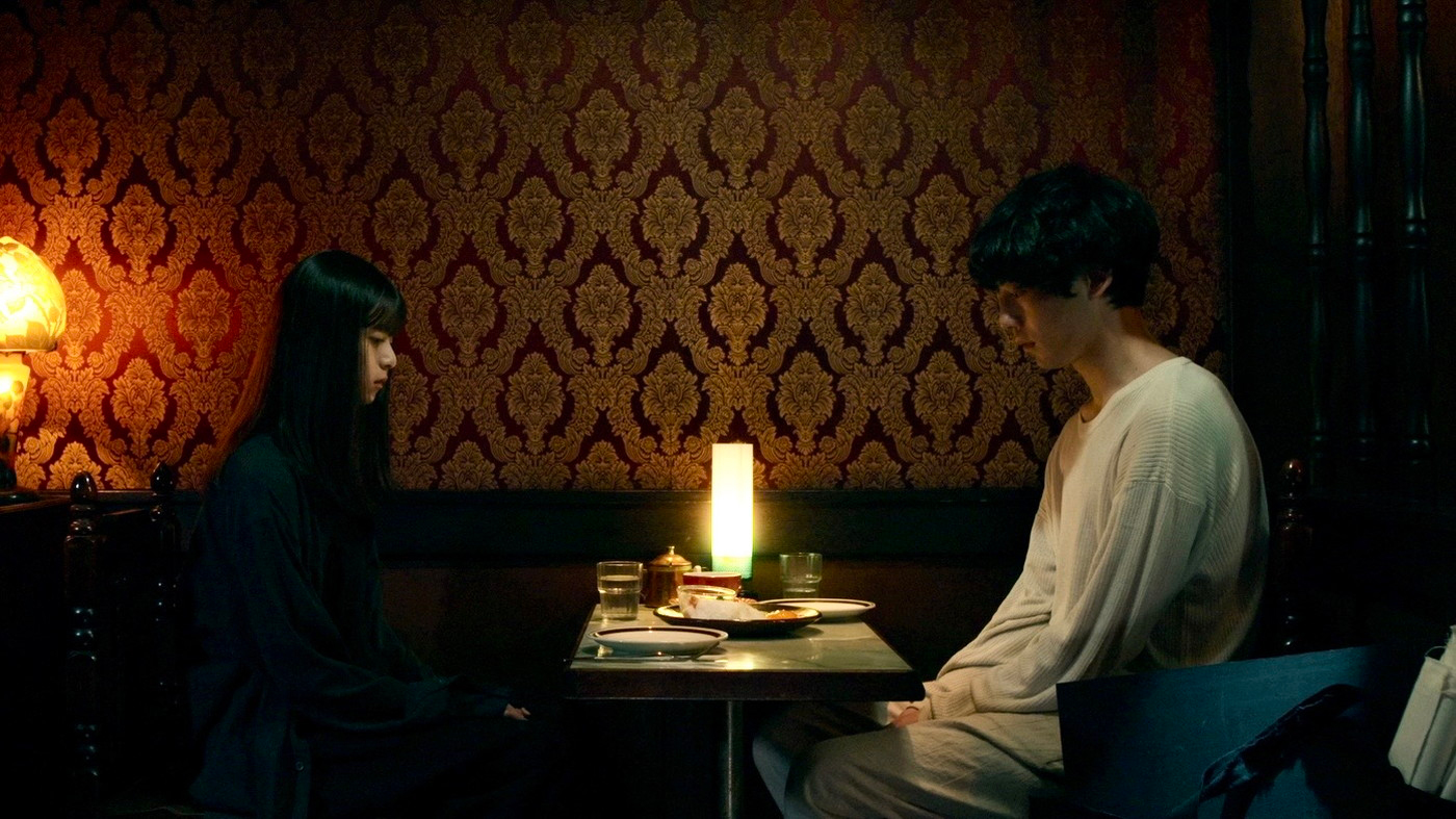映画『サイド バイ サイド　隣にいる人』、場面写真7点公開！ 未山（坂口健太郎）がかつての恋人（齋藤飛鳥）と喫茶店で向き合うシーンも