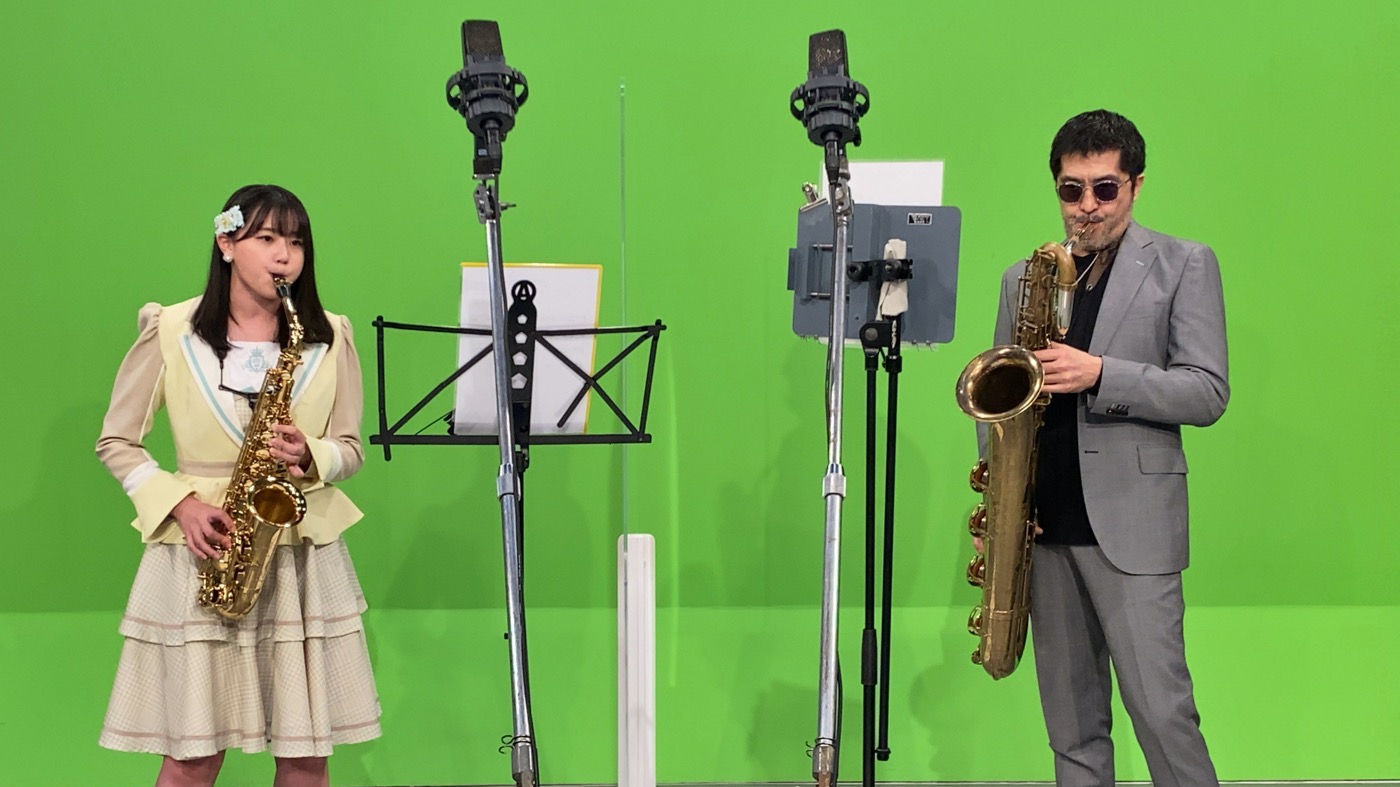 STU48・瀧野由美子、スカパラ谷中敦とサックス即興演奏による「ミュージック食リポ」に挑戦 - 画像一覧（6/7）