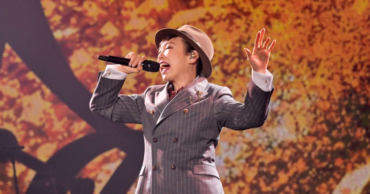 松任谷由実　YUMING　2023苗場ビッグトレーナー　ワンサイズ 松任谷由実 YUMING 2023苗場ビッグトレーナー ワンサイズ Yumi