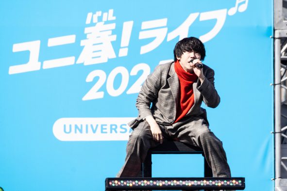 【ライブレポート】sumika、相性抜群のUSJ初ライブが大盛況！学生の忘れられない思い出づくりを応援する『ユニ春！ライブ 2025』DAY1レポート