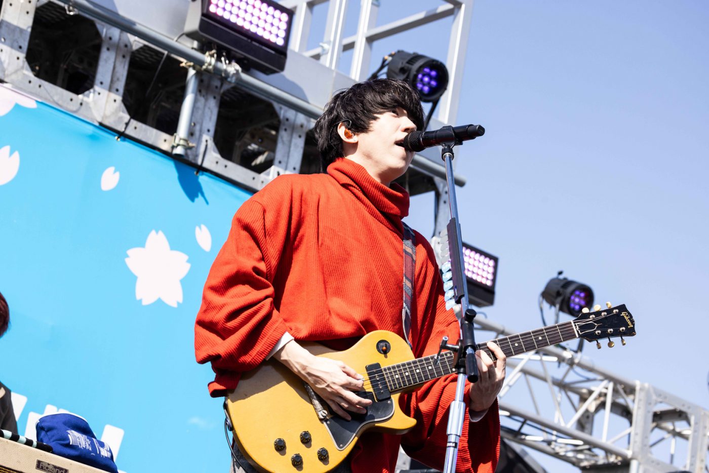 【ライブレポート】sumika、相性抜群のUSJ初ライブが大盛況！学生の忘れられない思い出づくりを応援する『ユニ春！ライブ 2025』DAY1レポート - 画像一覧（10/16）