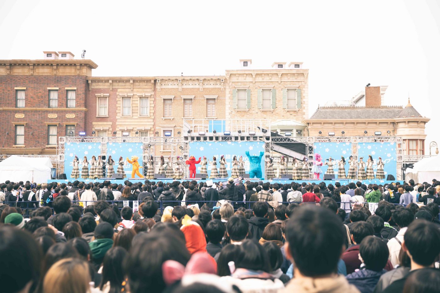 【ライブレポート】櫻坂46、2年ぶりのUSJライブで笑顔満開！学生の忘れられない思い出づくりを応援する『ユニ春！ライブ 2025』DAY2レポート - 画像一覧（6/14）