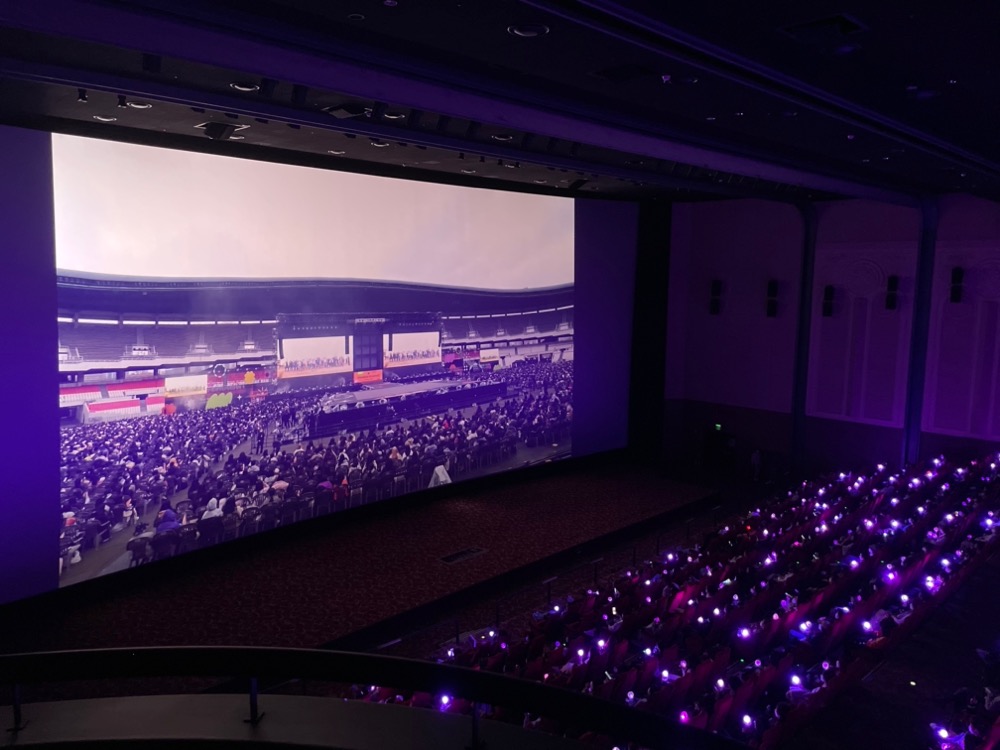 BTS、2年半ぶりの対面コンサートを世界75ヵ国・地域の3711の映画館で ...