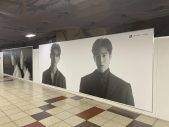 東方神起、東京・新宿の地下通路を特大ボードでジャック！ ファンにとってのあらたな名所に - 画像一覧（4/4）