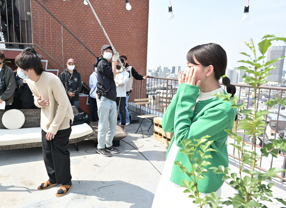 主題歌を担当するPerfumeが撮影現場へ表敬訪問！火曜ドラマ『ファイトソング』、ついに最終回 - 画像一覧（4/6）