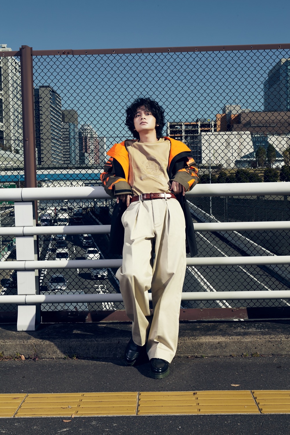 北村匠海（DISH//）、ブランドアンバサダーを務める「トミー ヒルフィガー」の新キャンペーンビジュアル公開 - 画像一覧（5/16）