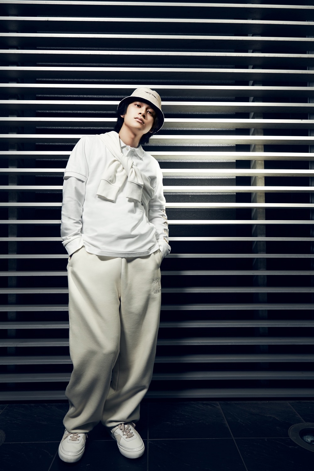 北村匠海（DISH//）、ブランドアンバサダーを務める「トミー ヒルフィガー」の新キャンペーンビジュアル公開 - 画像一覧（9/16）